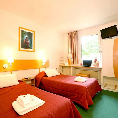 Hotel Et Résidence St Christophe 2*